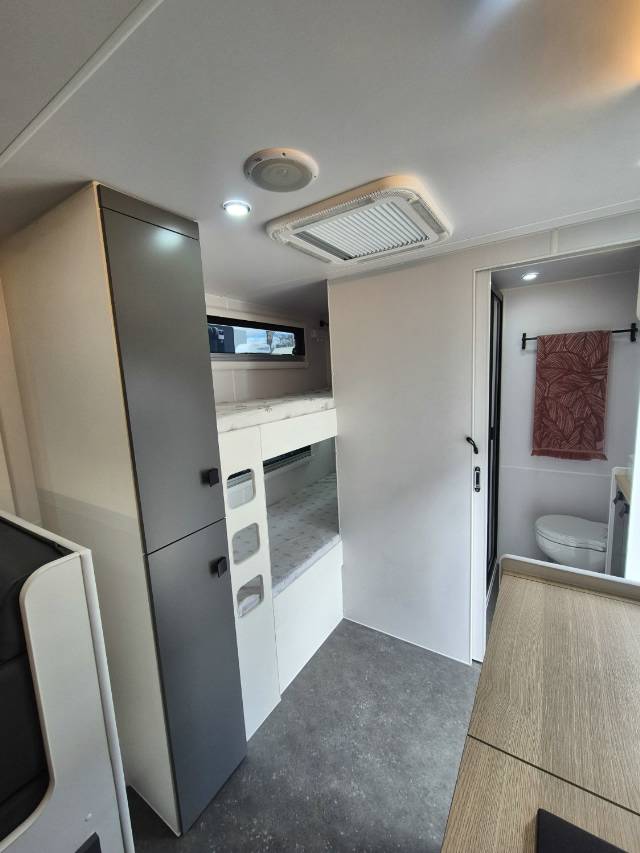 2026 NETWORK RV TOURING 22′ FAMILY SLIDEOUT CARAVAN