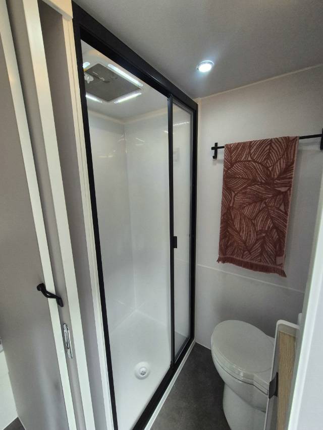 2026 NETWORK RV TOURING 22′ FAMILY SLIDEOUT CARAVAN