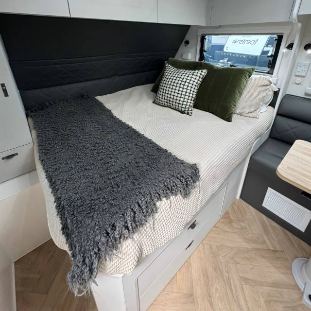 2026 TITANIUM S3 196D/T QUEEN EW BUNK CARAVAN