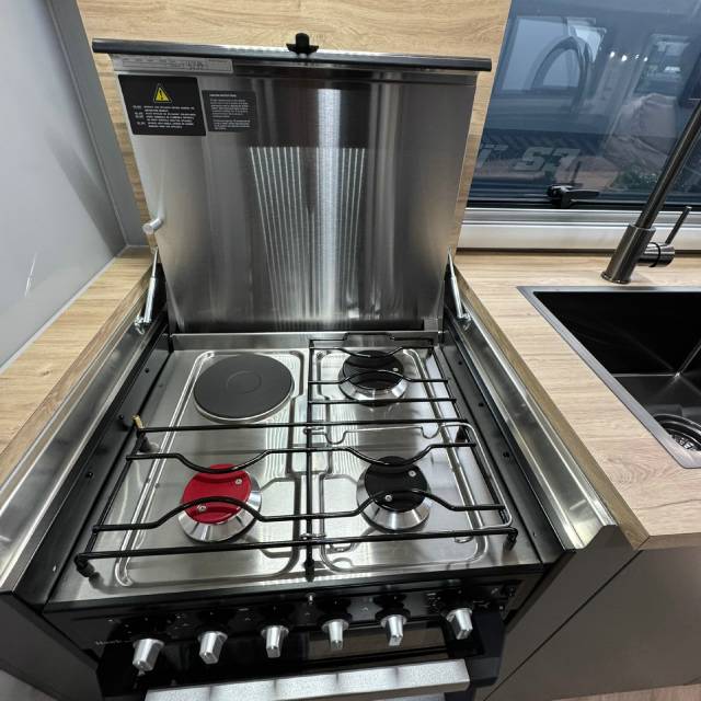 2026 TITANIUM S3 196D/T QUEEN EW BUNK CARAVAN