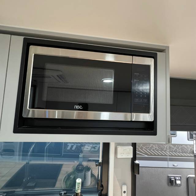 2026 TITANIUM S3 196D/T QUEEN EW BUNK CARAVAN