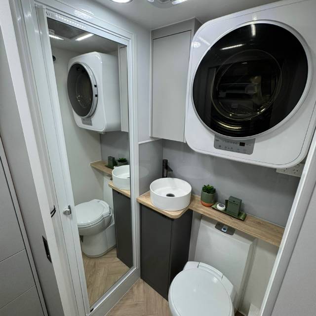 2026 TITANIUM S3 196D/T QUEEN EW BUNK CARAVAN