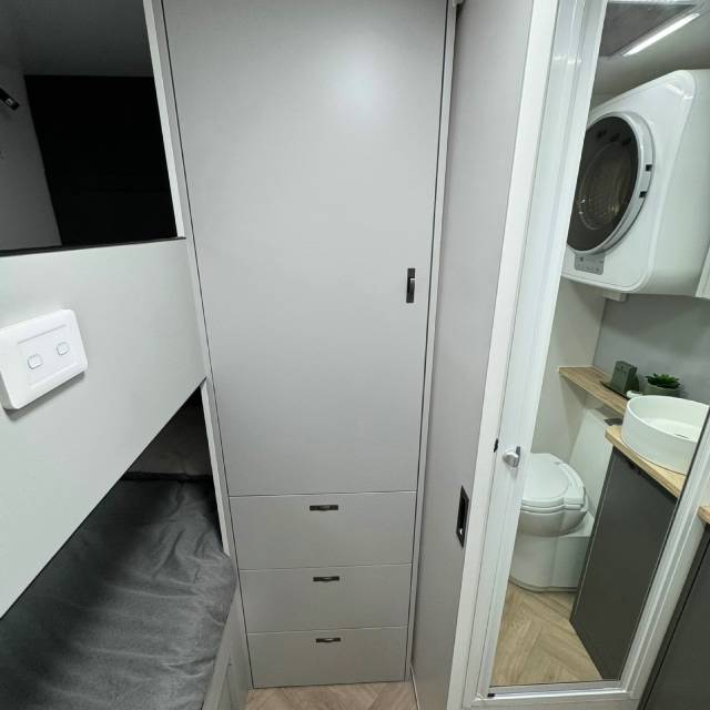 2026 TITANIUM S3 196D/T QUEEN EW BUNK CARAVAN