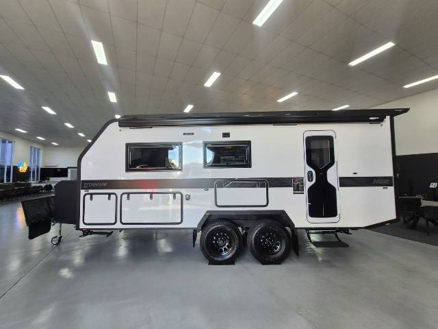 2026 TITANIUM HS2 196HTF 19’6 HT FAMILY BUNK CARAVAN