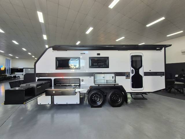 2026 TITANIUM HS2 196HTF 19’6 HT FAMILY BUNK CARAVAN