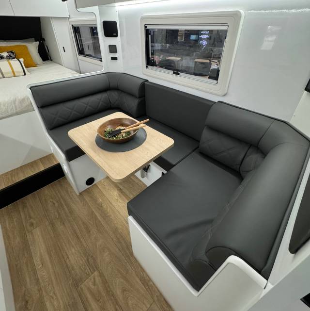 2026 TITANIUM HS2 196HTF 19’6 HT FAMILY BUNK CARAVAN