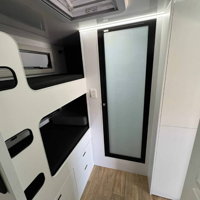 2026 TITANIUM HS2 196HTF 19’6 HT FAMILY BUNK CARAVAN