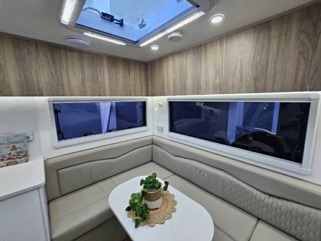 2026 RETREAT DAYDREAM 226R CARAVAN
