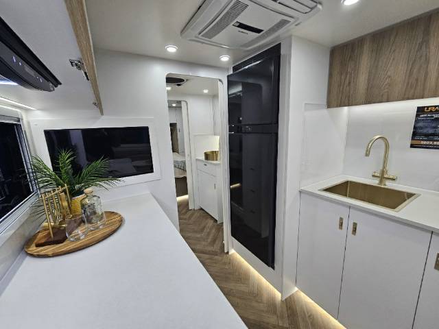 2026 RETREAT DAYDREAM 226R CARAVAN