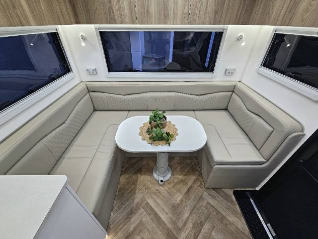 2026 RETREAT DAYDREAM 226R CARAVAN