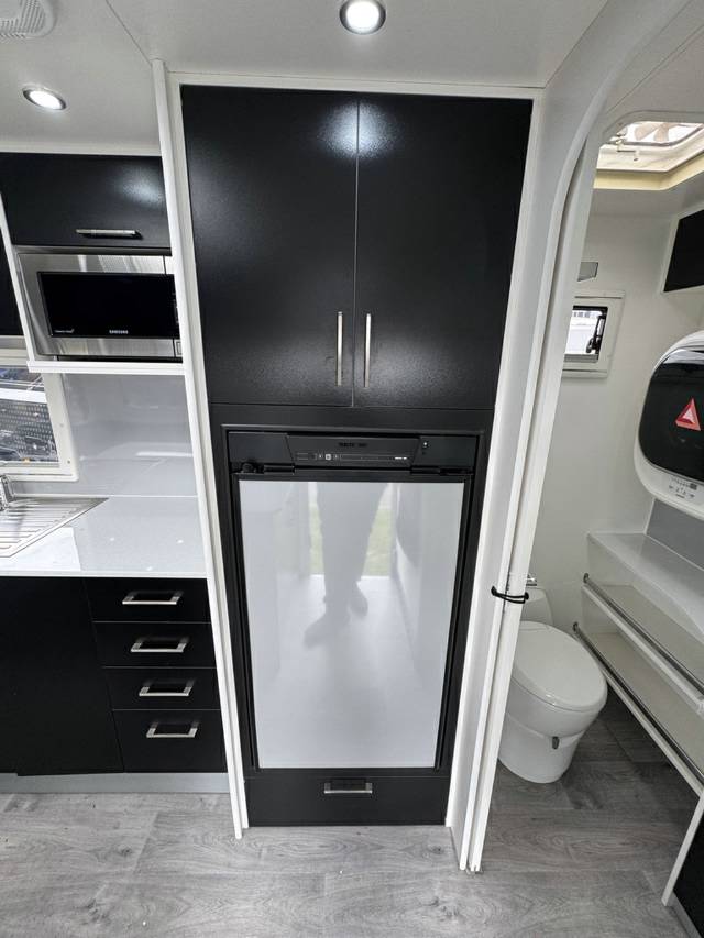 2018 NEW AGE MANTA RAY 19 CARAVAN