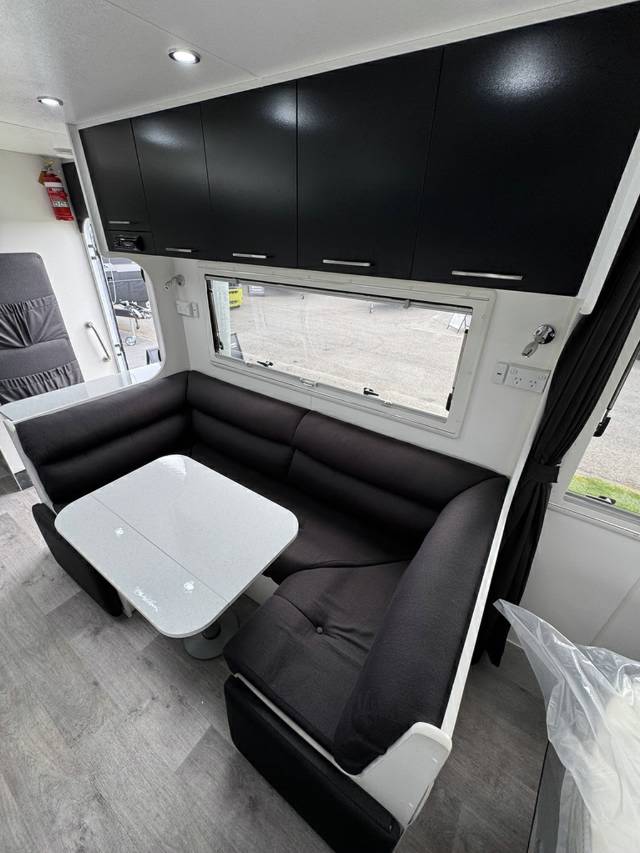 2018 NEW AGE MANTA RAY 19 CARAVAN