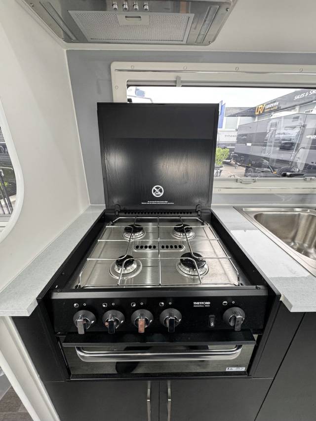 2018 NEW AGE MANTA RAY 19 CARAVAN
