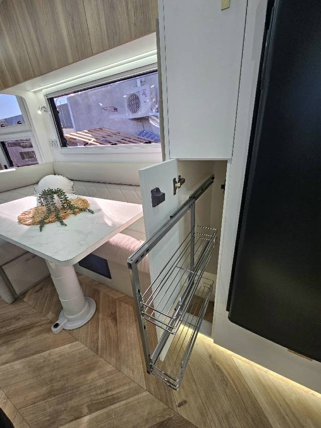 2025 RETREAT ERV 217C CARAVAN