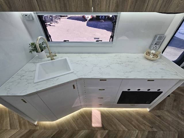 2025 RETREAT ERV 217C CARAVAN