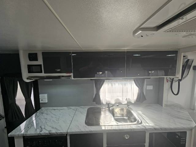 2018 RETREAT FRASER 216R CARAVAN