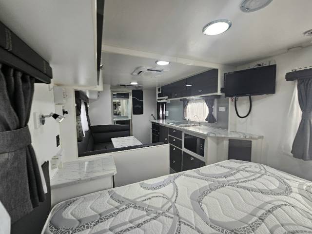 2018 RETREAT FRASER 216R CARAVAN
