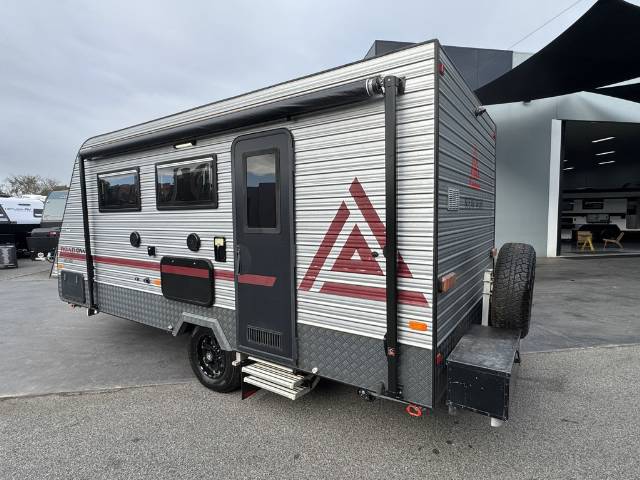 2019 NEWAGE ROADOWL CARAVAN
