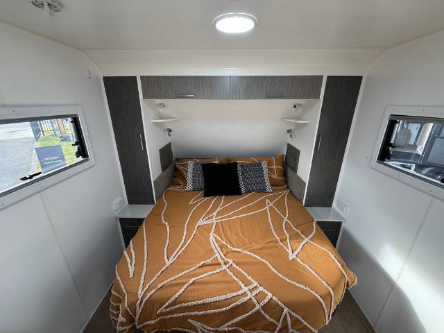 2019 NEWAGE ROADOWL CARAVAN