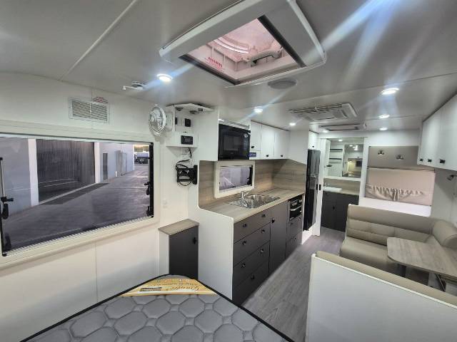 2023 FRANKLIN CORE CARAVAN