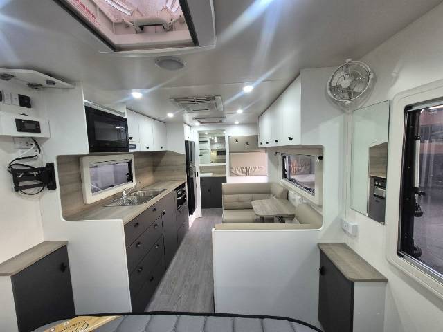 2023 FRANKLIN CORE CARAVAN
