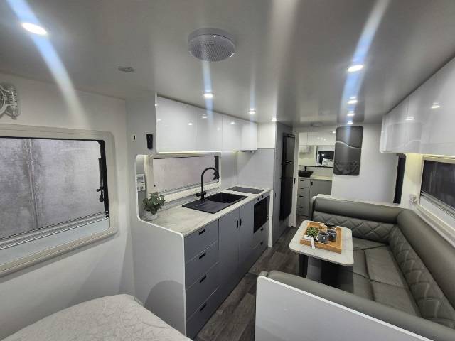 2023 RETREAT ERV 210RC CARAVAN