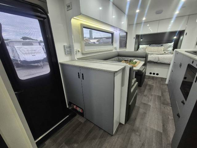 2023 RETREAT ERV 210RC CARAVAN