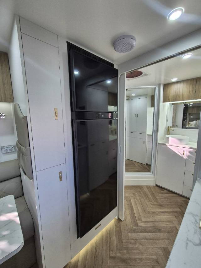 2025 RETREAT ERV 217C CARAVAN