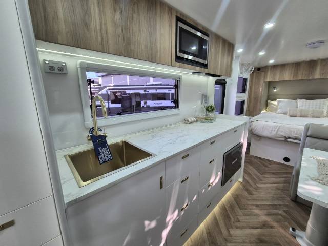 2025 RETREAT ERV 217C CARAVAN