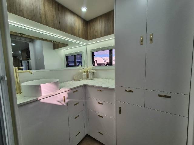 2025 RETREAT ERV 217C CARAVAN