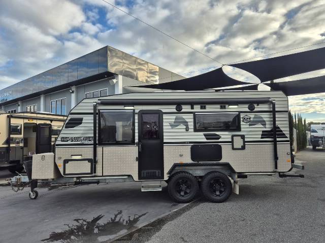 2016 MASTERIECE OPTIMUM 19’6 CARAVAN