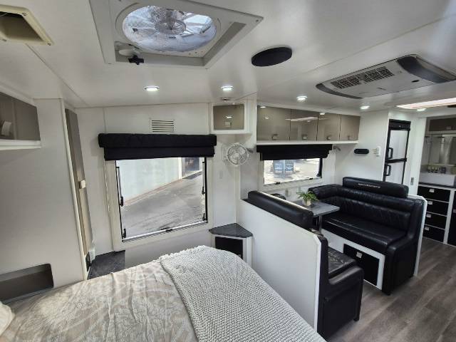 2016 MASTERIECE OPTIMUM 19’6 CARAVAN