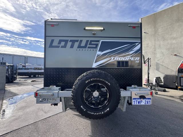 2021 LOTUS CARAVANS TROOPER 19 ‘ FAMILY VAN CARAVAN