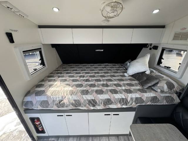 2021 LOTUS CARAVANS TROOPER 19 ‘ FAMILY VAN CARAVAN