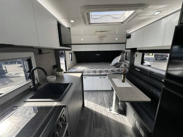 2021 LOTUS CARAVANS TROOPER 19 ‘ FAMILY VAN CARAVAN