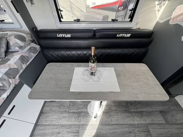 2021 LOTUS CARAVANS TROOPER 19 ‘ FAMILY VAN CARAVAN