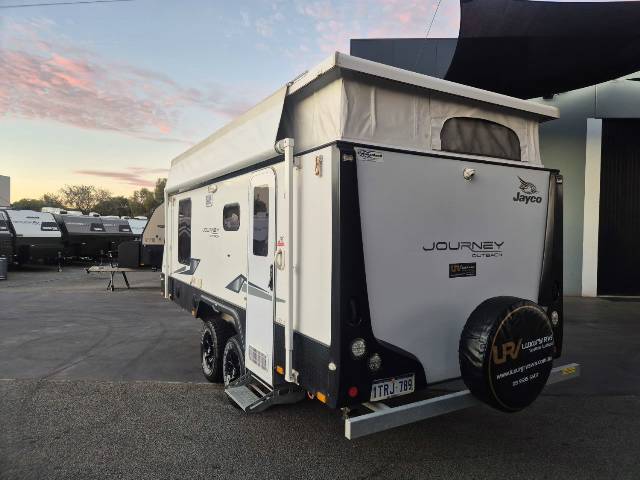 2016 JAYCO JOURNEY OUTBACK 17.55-8 CARAVAN