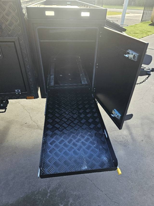 2025 RETREAT ERV 199R CARAVAN