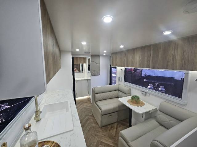2025 RETREAT ERV 199R CARAVAN