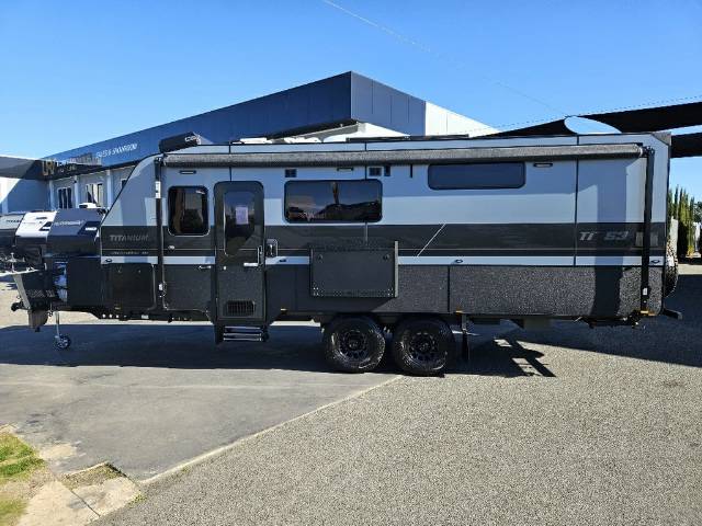 2026 TITANIUM S3 226EWQ 22’6 EW 3BNK+DRAWS CARAVAN