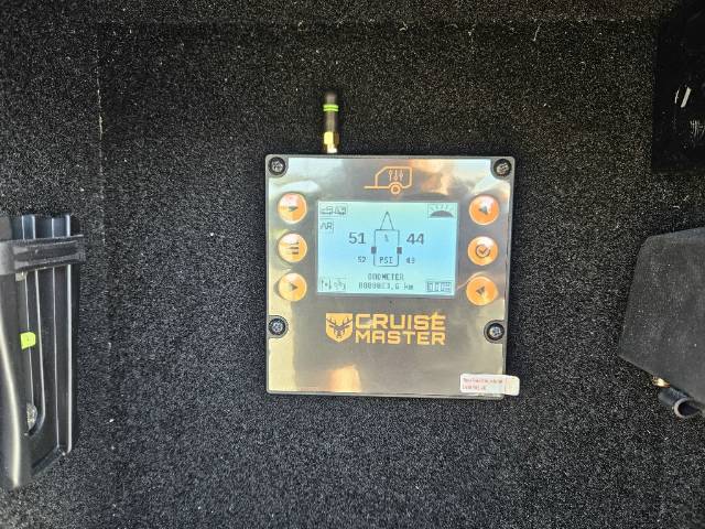 2026 TITANIUM S3 226EWQ 22’6 EW 3BNK+DRAWS CARAVAN
