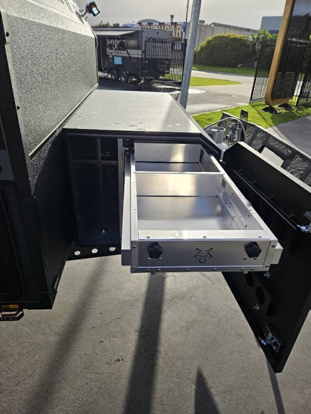 2026 TITANIUM S3 196FD 19’6 FD CARAVAN