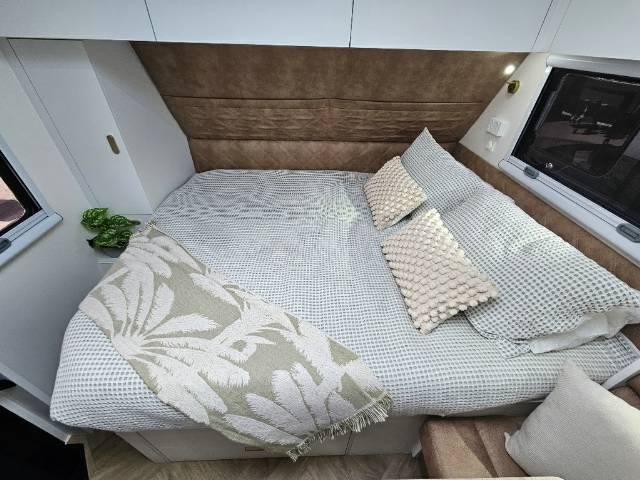 2026 TITANIUM S3 226EWQ 22’6 EW 3BNK+DRAWS CARAVAN