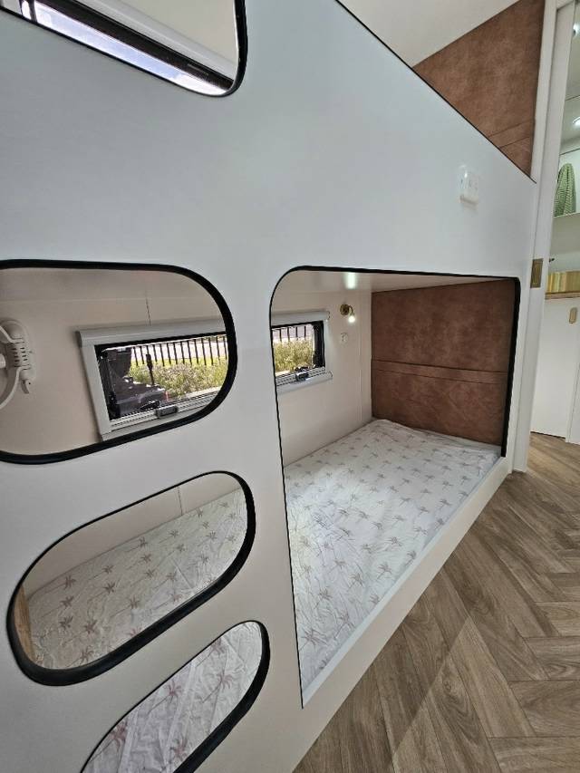 2026 TITANIUM S3 196FD 19’6 FD CARAVAN