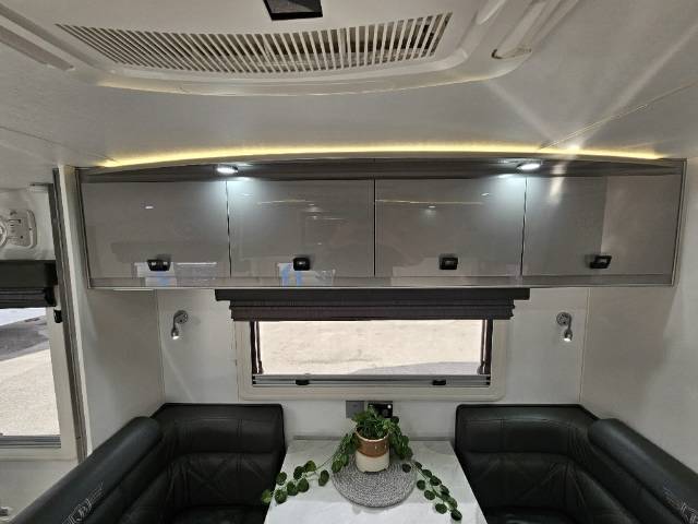 2021 JB SCORPION STING CARAVAN
