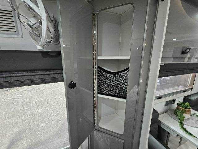 2021 JB SCORPION STING CARAVAN