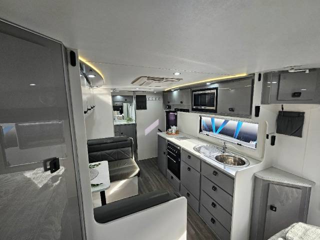 2021 JB SCORPION STING CARAVAN