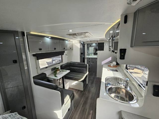 2021 JB SCORPION STING CARAVAN