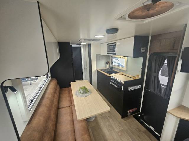 2023 RETREAT DAYDREAM 219B SE CARAVAN