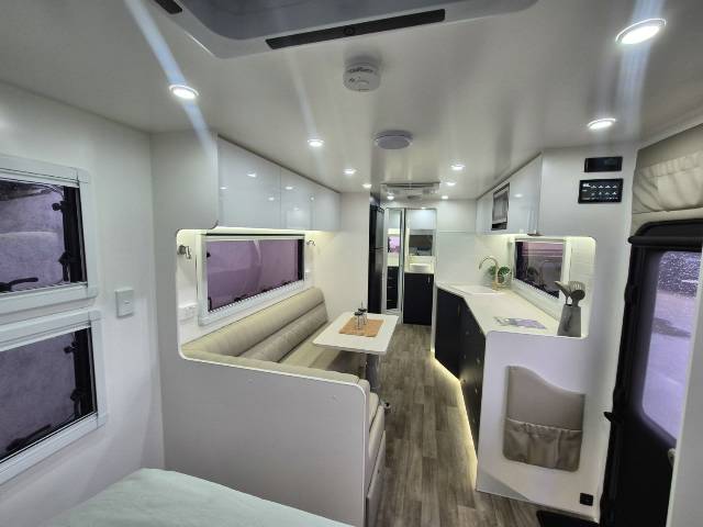 2025 RETREAT FRASER 200C CARAVAN